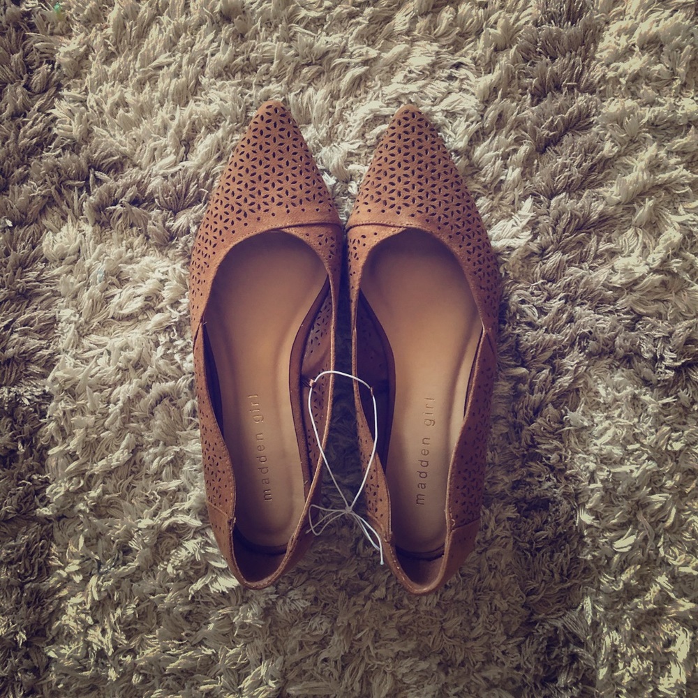 NWOT Madden Girl Flats
